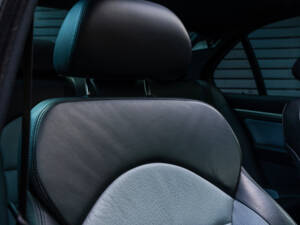 Image 29/56 of BMW M5 (2000)