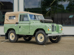 Image 1/30 of Land Rover 88 (1971)