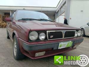 Image 6/10 of Lancia Delta HF Turbo (1993)