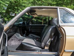 Afbeelding 25/40 van Mercedes-Benz 280 SL (1981)