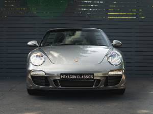 Image 23/42 of Porsche 911 Carrera GTS (2011)