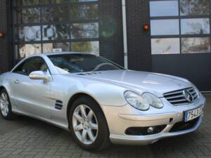 Imagen 3/7 de Mercedes-Benz SL 500 (2001)