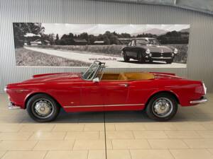 Image 1/14 of Alfa Romeo 2600 Spider (1963)