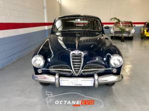 Image 7/26 of Alfa Romeo 1900 Super Berlina (1955)