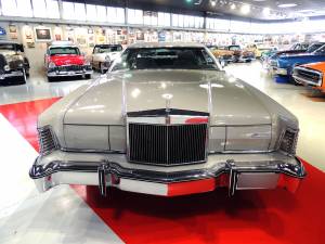 Image 2/17 of Lincoln Continental Mark IV (1976)