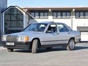 Image 1/18 of Mercedes-Benz 190 E 2.6 (1987)