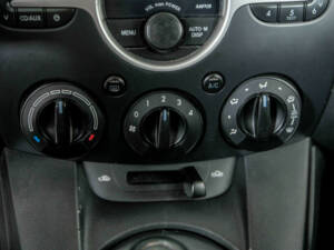 Bild 17/48 von Mazda 2 - 1.3 MZR (2009)