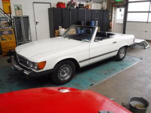 Image 27/50 of Mercedes-Benz 380 SL (1984)