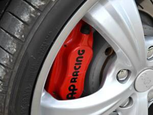 Image 13/35 of Holden Monaro CAPA F 320 C (2003)