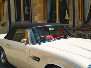 Bild 13/62 von Aston Martin DB 6 Mk II Volante (1970)