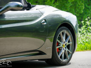 Image 57/85 de Ferrari California (2010)