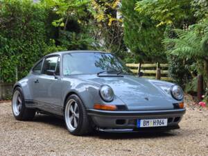 Image 7/100 of Porsche 911 Carrera 2 (1989)