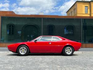 Image 13/67 of Ferrari 308 GT4 (1975)