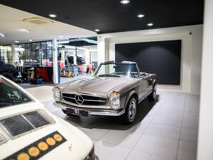 Image 44/72 de Mercedes-Benz 280 SL (1970)