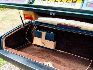 Immagine 34/38 di Aston Martin Lagonda (1981)