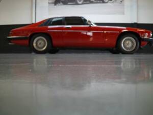 Image 25/48 de Jaguar XJS 5.3 V12 (1991)