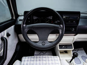 Imagen 22/39 de Volkswagen Golf III Cabrio 1.8 (1994)