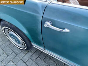 Image 27/44 of Mercedes-Benz 280 SL (1970)