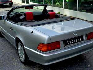 Image 4/61 of Mercedes-Benz SL 320 &quot;Mille Miglia&quot; (1995)