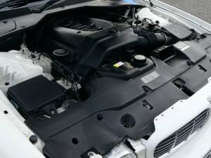 Image 27/50 of Jaguar XJ 8 4.2 (2008)