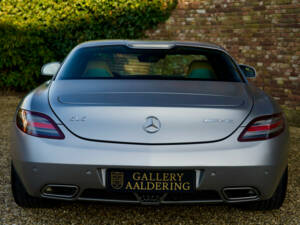 Imagen 33/50 de Mercedes-Benz SLS AMG (2011)