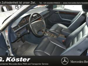 Image 7/12 of Mercedes-Benz E 200 (1995)