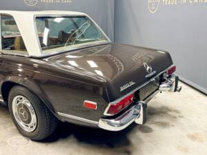 Image 27/38 of Mercedes-Benz 280 SL (1968)