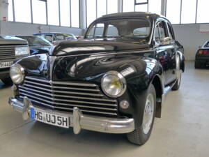 Bild 34/50 von Peugeot 203 C (1955)