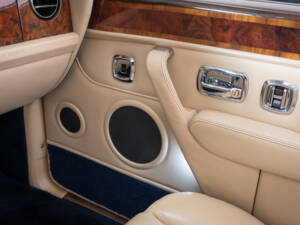 Afbeelding 18/31 van Bentley Azure (1999)