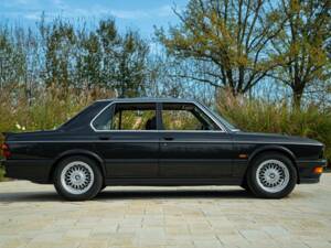 Immagine 4/50 di BMW M 535i (1985)