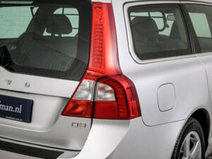 Image 30/50 de Volvo V70 D3 (2010)