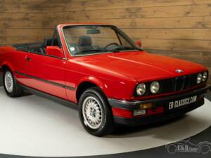 Image 4/19 de BMW 325i (1987)