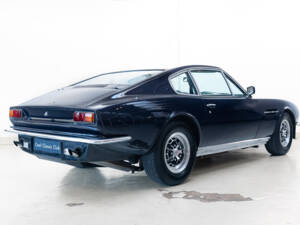 Immagine 4/36 di Aston Martin DBS V8 (1972)