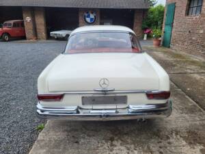 Imagen 9/49 de Mercedes-Benz 250 SE (1966)
