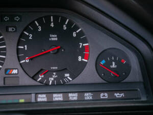 Image 17/31 of BMW M3 (1988)