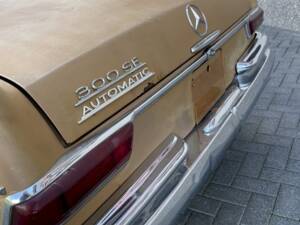 Image 14/36 of Mercedes-Benz 300 SE (1967)