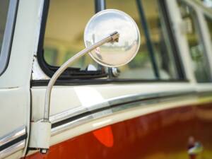 Image 19/50 of Volkswagen T1 Kombi (1964)