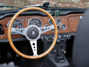 Immagine 35/50 di Triumph TR 4A IRS (1966)