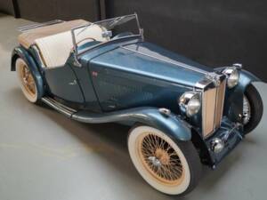 Image 36/50 of MG TC (1948)