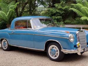 Image 19/100 of Mercedes-Benz 220 SE (1960)