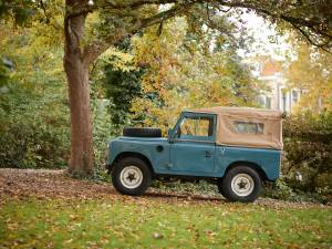 Image 3/50 of Land Rover 88 (1976)
