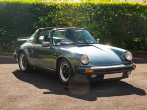 Image 46/47 of Porsche 911 Carrera 3.2 (1984)