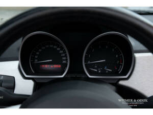 Image 12/30 de BMW Z4 2.5i (2005)