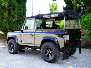 Bild 81/97 von Land Rover Defender 90 Td5 (2000)
