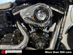 Bild 9/10 von Harley-Davidson DUMMY (2012)