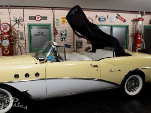 Image 8/34 of Buick 40 Special Convertible (1955)
