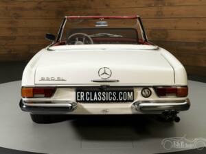 Imagen 7/19 de Mercedes-Benz 230 SL (1965)