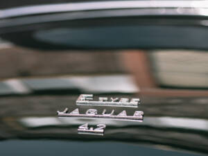 Image 22/63 de Jaguar E-Type (1969)