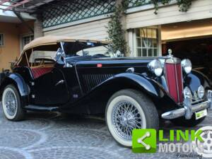 Image 1/10 of MG TD Midget (1952)