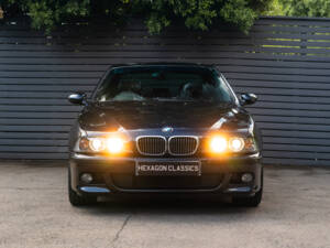Image 16/56 of BMW M5 (2000)